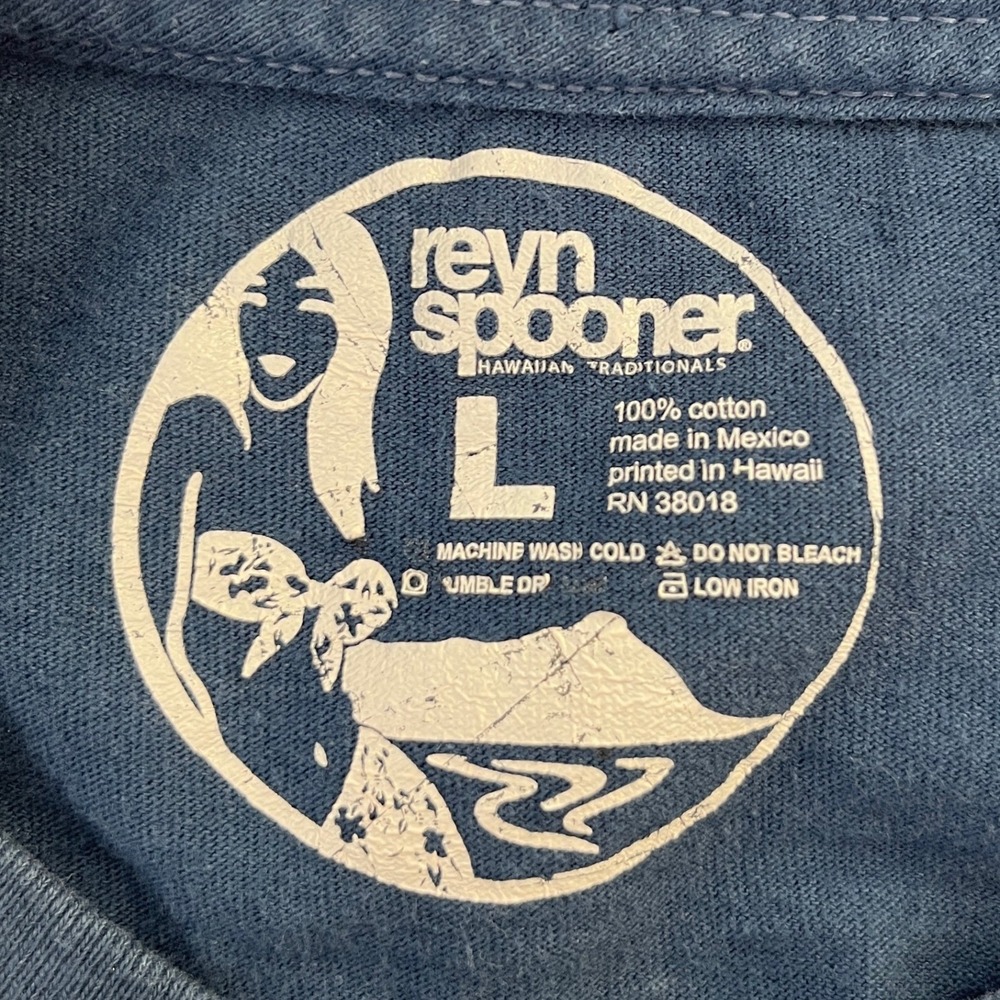 Reyn Spooner Graphic T Shirt Mens Size Large Blue Fireworks USA‎ Hawaiian - Picture 3 of 6